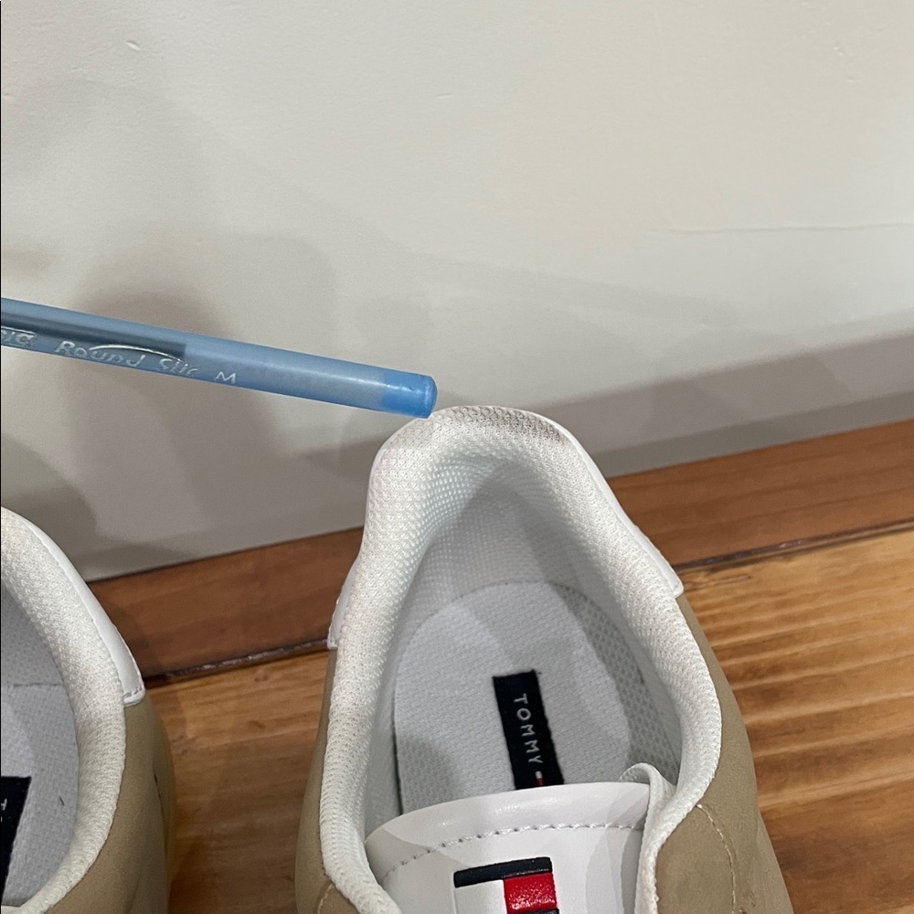 Tommy Hilfiger Maisie Sneaker Size 11 NEW! - Picture 15 of 15